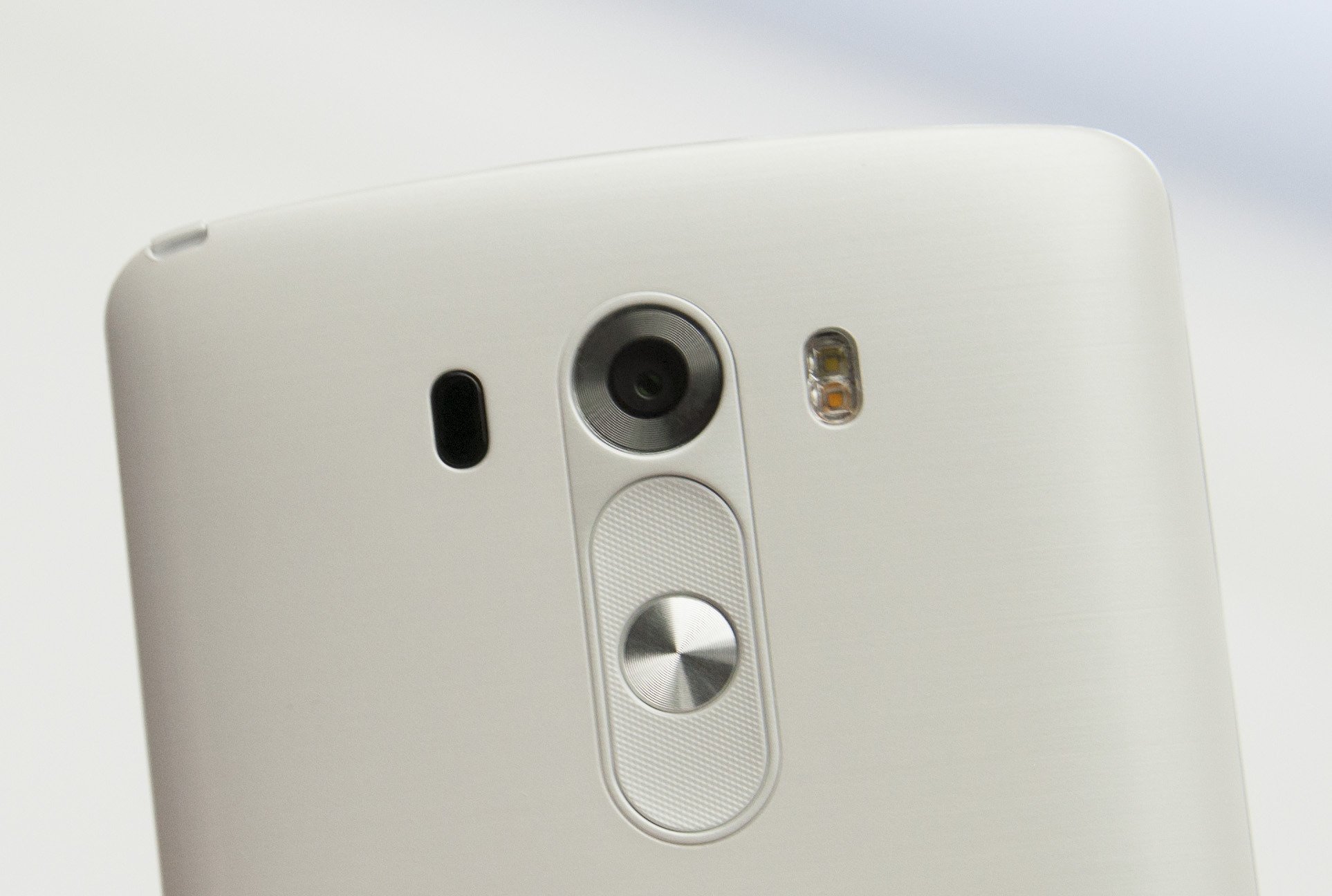 LG G3 har laserdiode udover kameralinsen, for en bedre fokusering