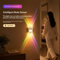 16-farvet RGB-LED-nattelys med farveovergang og bevægelsessensor - lysprojektion opad/nedad