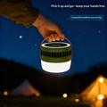 3-i-1 solcelledrevet campingventilator med lys og 3000mAh powerbank - militærgrøn