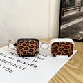 AirPods Pro 3 etui med leopardprint, telefonstativ og makeupspejl - Sort kant