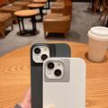 iPhone 15 Case Stripes Design Flydende Silikone Cover med Aluminium Alloy Lens Protector - MagSafe Kompatibel