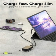 Goobay GaN Dobbelt hurtigoplader 90° Flat - 65W, USB-C & USB-A - Sort