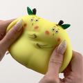 Kawaii pære-squishy legetøj, der krammer, til børn og voksne