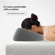 Skønhedsmassagepude af memory foam til brug med ansigtet nedad - grå