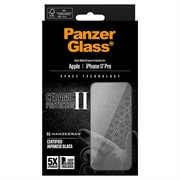iPhone 17 Pro PanzerGlass Ceramic II Protection Ultra-Wide Fit EasyAligner Skærmbeskyttelse Hærdet Glas - 9H - Sort kant