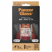 iPhone 15 Pro PanzerGlass Ultra-Wide Fit Privacy EasyAligner Hærdet Glas - Sort Kant