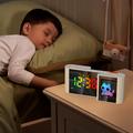 S-formet RGB-vækkeur med to skærme til børn med tegneseriedyr - hvid / kat