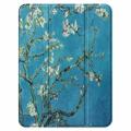 Tri-Fold Series iPad (2022) Smart Folio Cover - Hvide blomster
