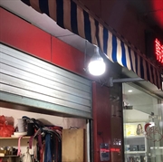 V52 Bærbar genopladelig solcelle-camping-LED-pære/-lampe med 5-gears belysning og krog