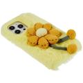 3D Plush Furry Vinter iPhone 14 Pro Max TPU Cover - Gul Blomst