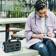 YX328 Nødhåndsvinget solcelleradio med lommelygte, 4000mAh powerbank - grå