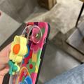 iPhone 14 Pro TPU Cover med Blomst og Armbånd - Farverigt