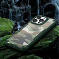 iPhone 15 Anti-Shock Hybrid Cover - Camouflage - Rød