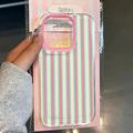 iPhone 17 Pro Max Hybrid Cover med stribemønster - lyserød